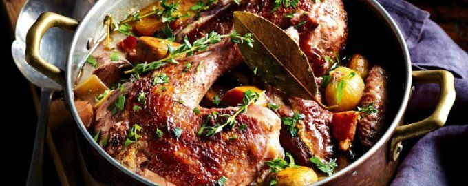 Кулинарный шедевр: курица в красном вине с паприкой и овощами