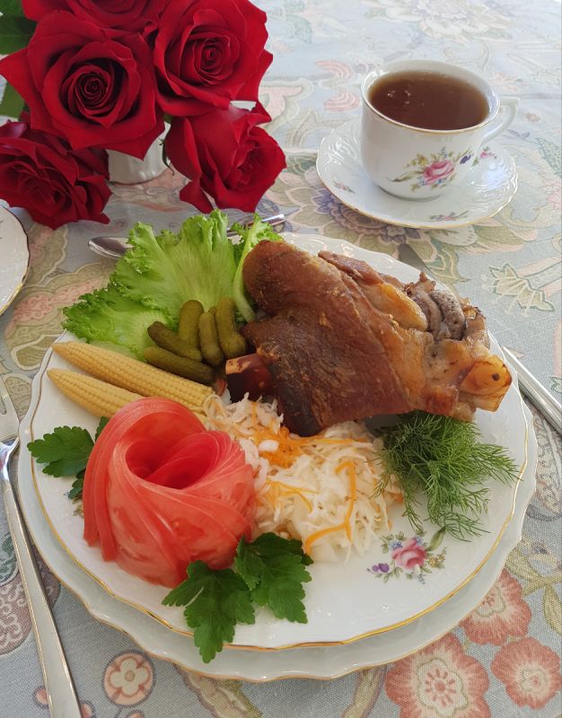 Кулинарное погружение: секреты настоящего чешского колена вепря