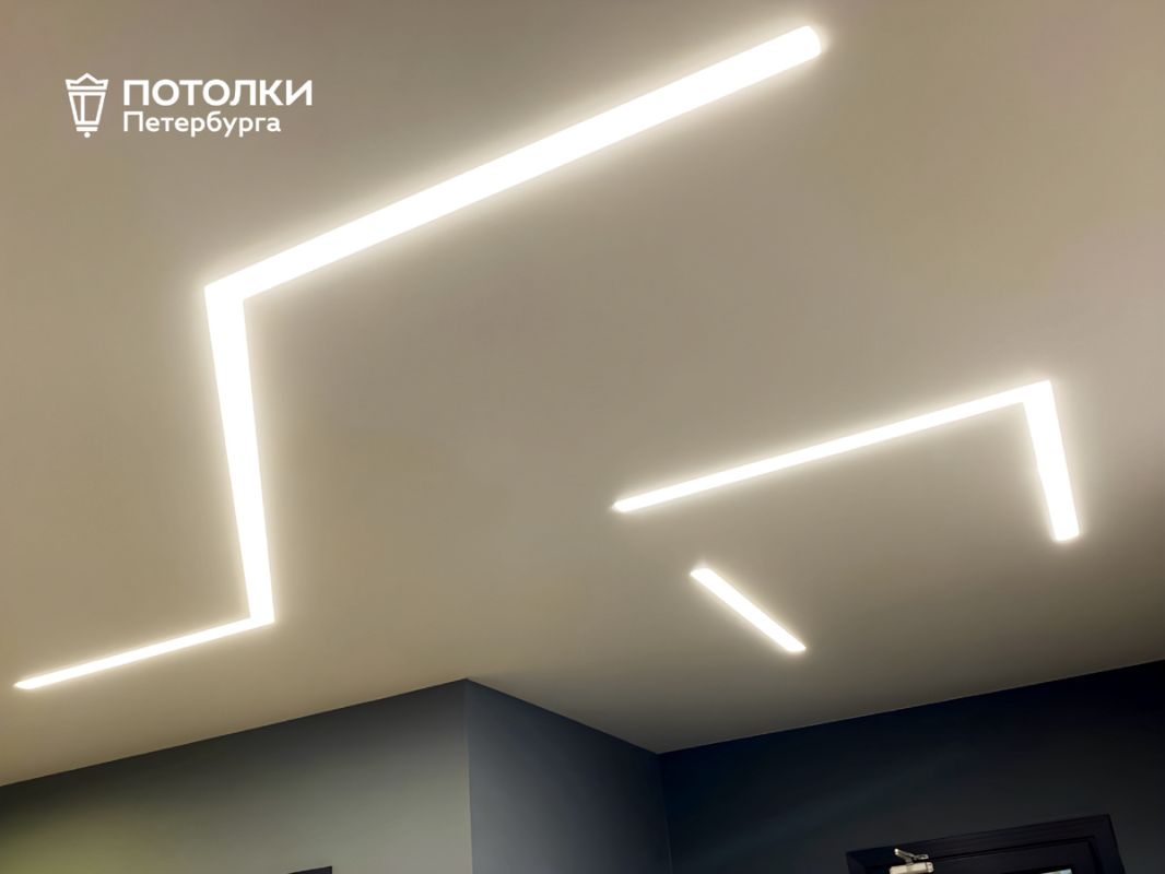 Советы по уходу за натяжными потолками: как сохранить идеальный вид на долгие годы