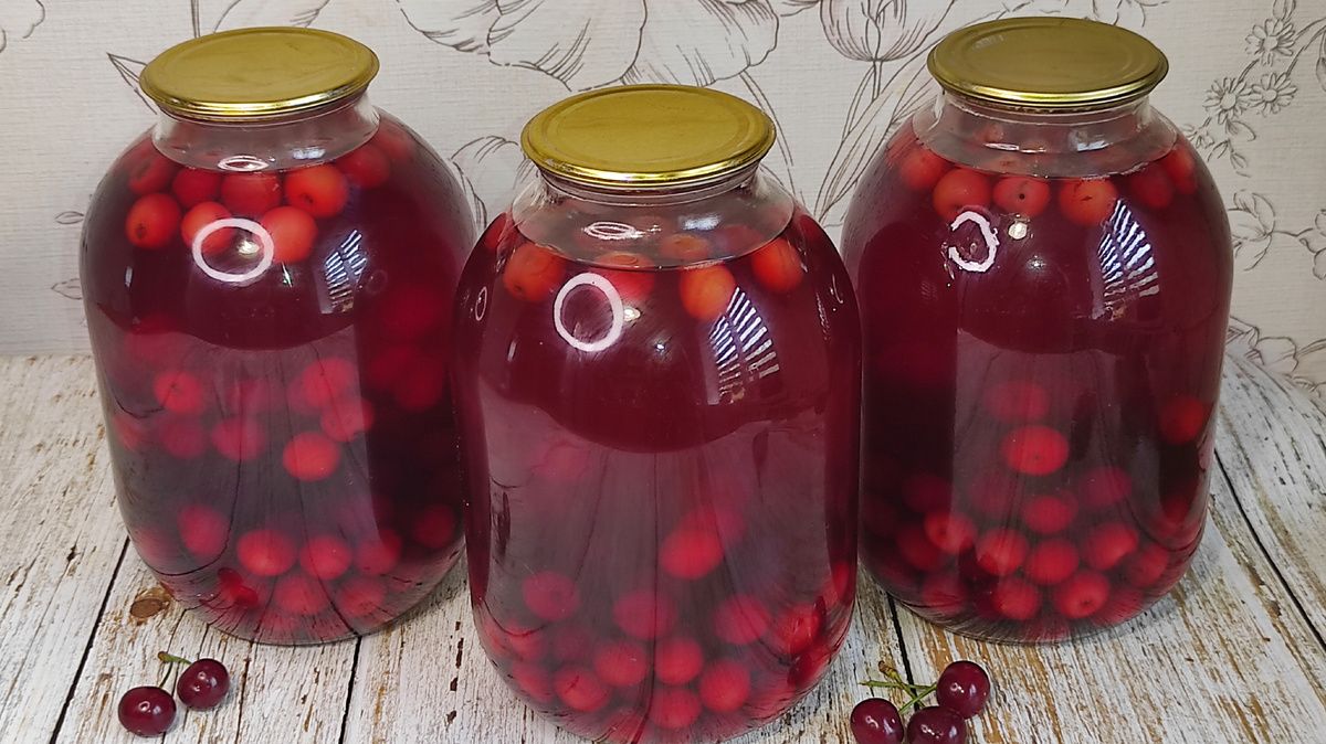 Вкусный компот из вишни на зиму: простой рецепт для всей семьи