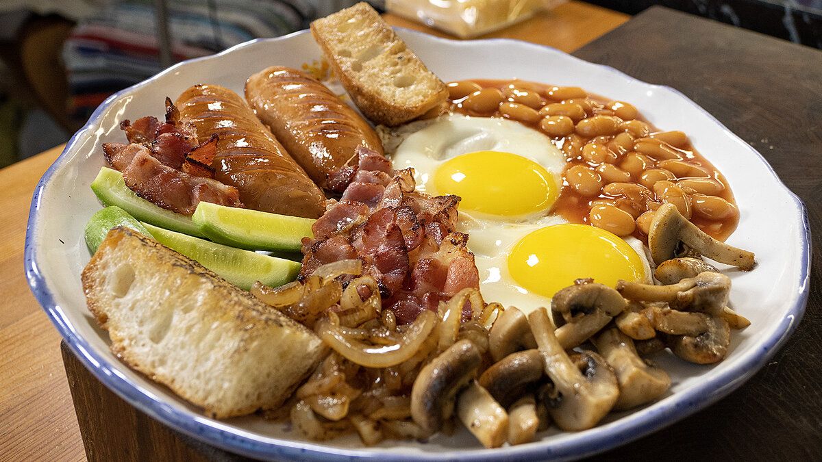 Английский завтрак: как приготовить традиционное утреннее лакомство