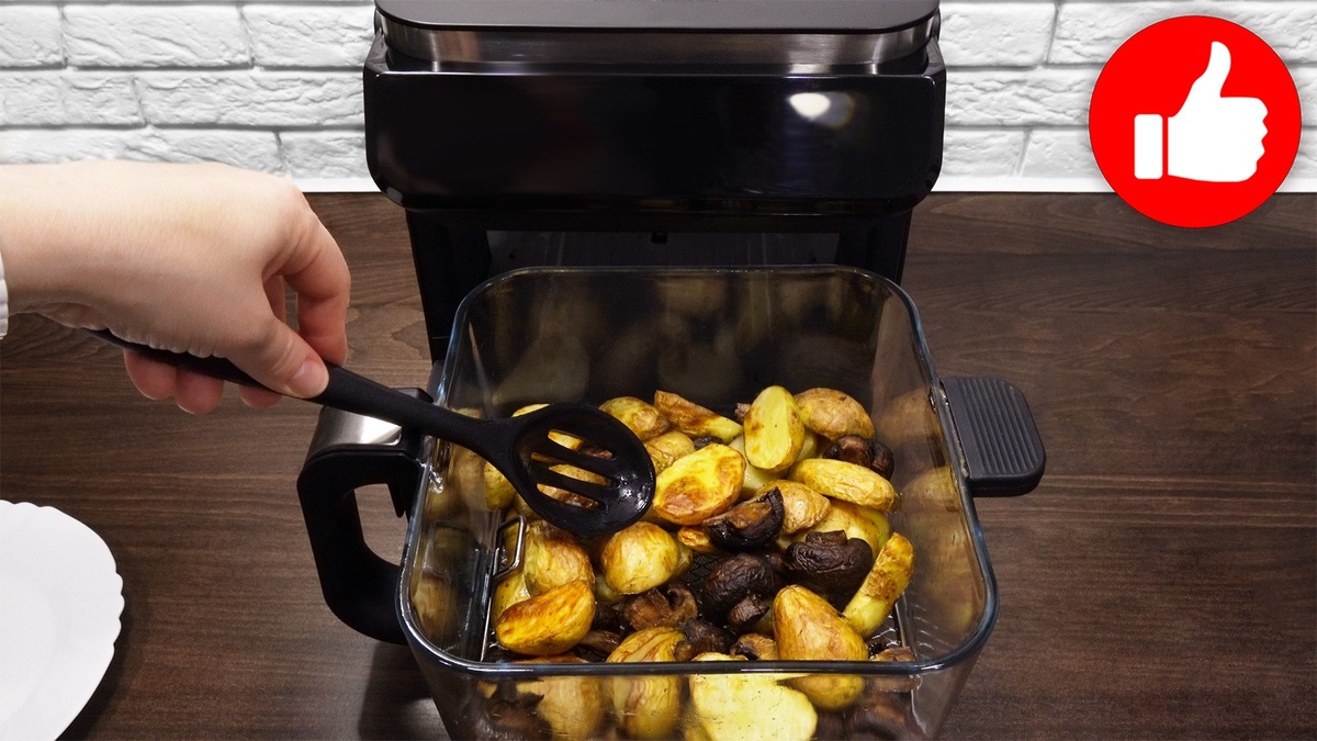 Нежная картошка с грибами, приготовленная в аэрогриле