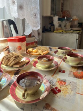 Как отказ от утреннего чая помог избавиться от головной боли и отеков