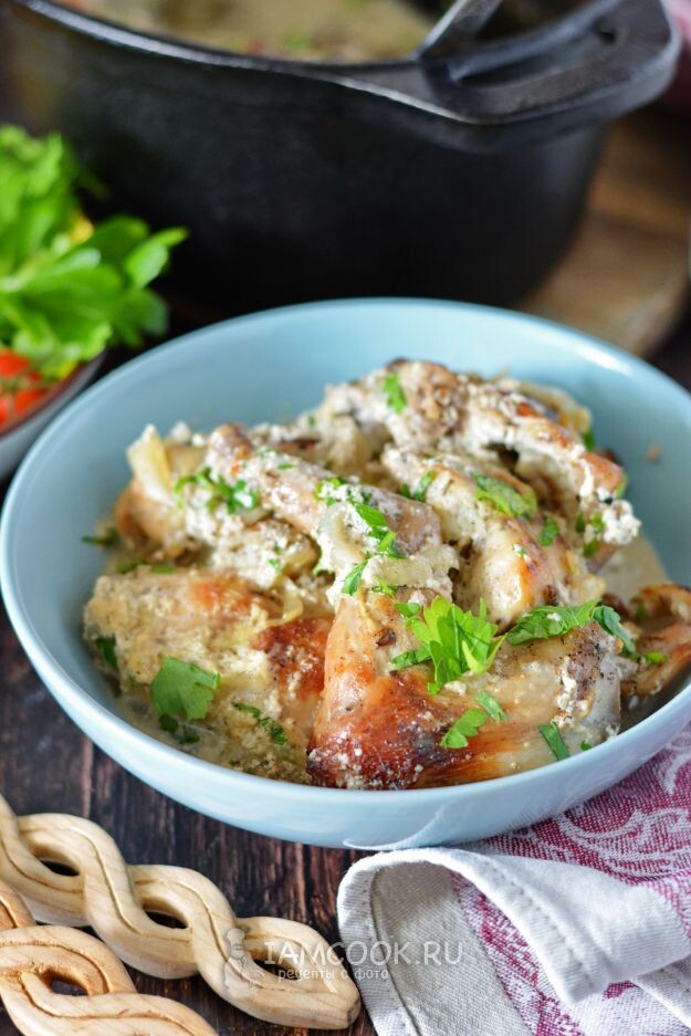 Кролик в сметанном соусе: нежное блюдо для всей семьи