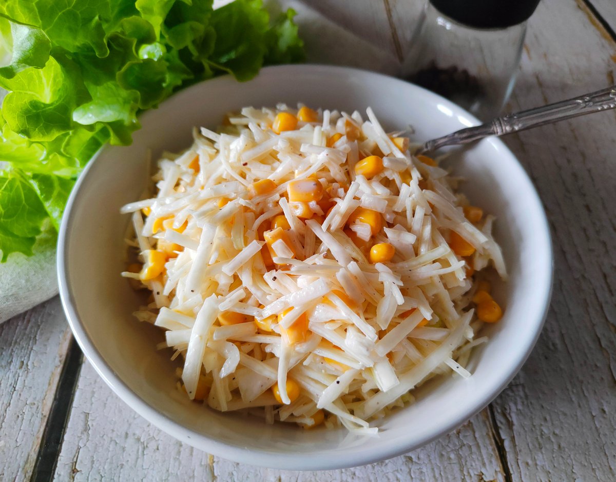 Вкус детства: капустный салат за пять минут