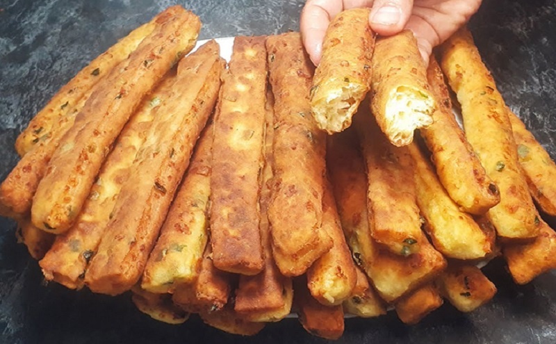 Хрустящие палочки на кефире: быстрый и вкусный перекус за 10 минут