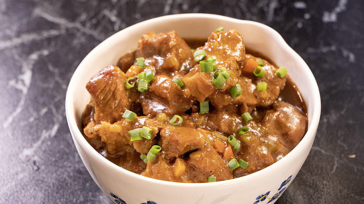 Вкусный гуляш из свинины: секреты домашнего приготовления