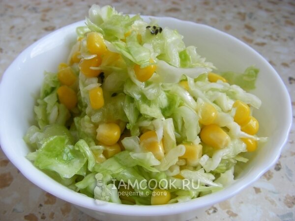 Весенний салат из молодой капусты: свежесть на вашем столе