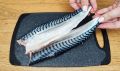Простой и ароматный рецепт скумбрии, который украсит любой стол