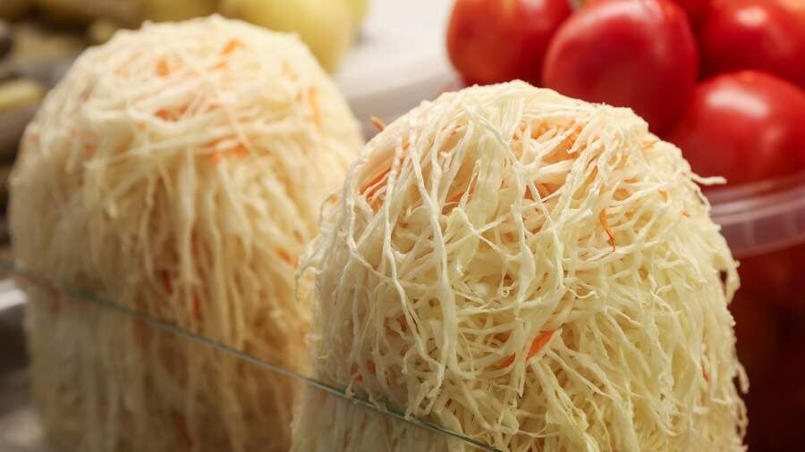 Как быстро приготовить вкусную маринованную капусту: простой рецепт