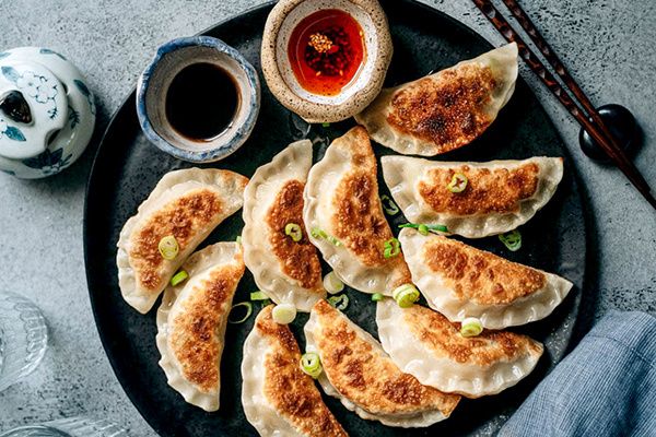 Цзяоцзы с яйцом и зелёным перцем: идеальное сочетание хруста и нежности