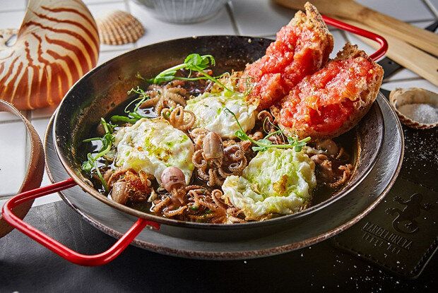 Яичница с морепродуктами