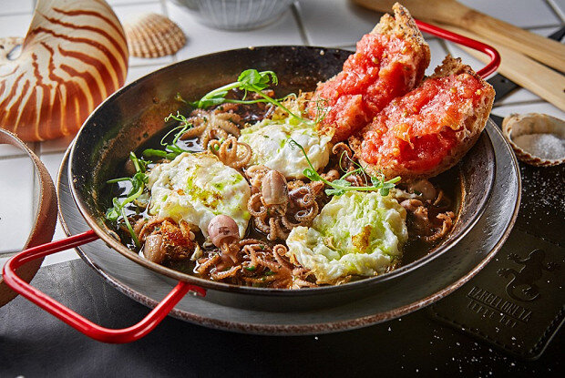 Яичница с морепродуктами