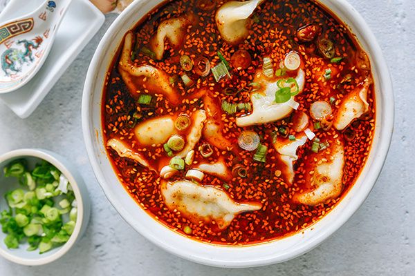 Удивительный кисло-острый суп с пельменями из Шэньси