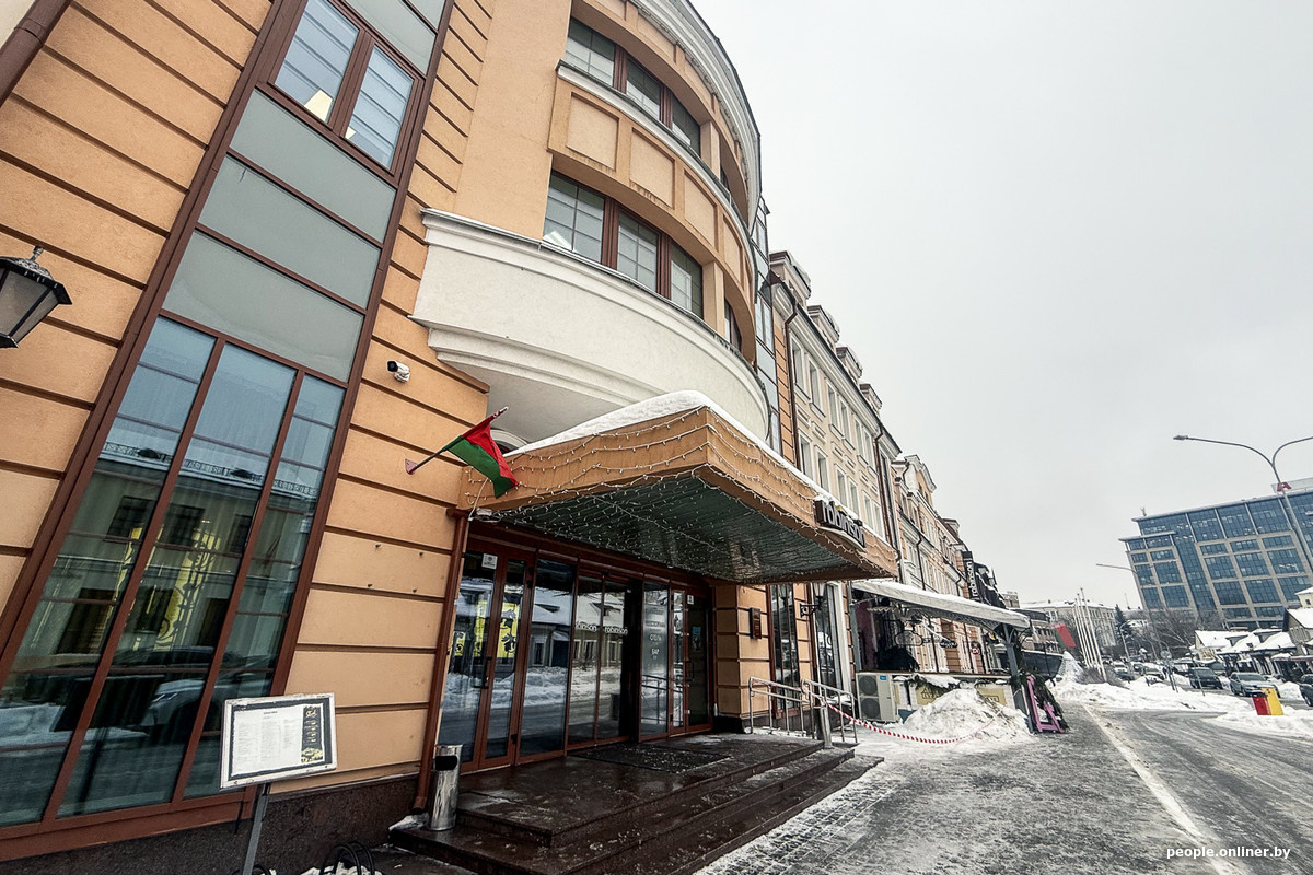 Где пообедать за 25 рублей и не пожалеть? Шведский стол в центре Минска