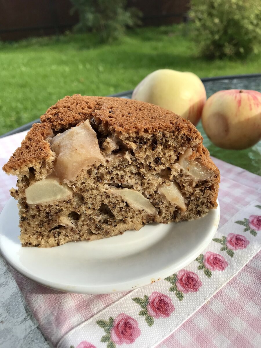 Яблочный пирог с корицей в мультиварке: простое и вкусное угощение