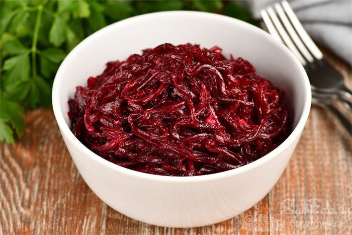 Салаты со свеклой: 5 простых рецептов на каждый день