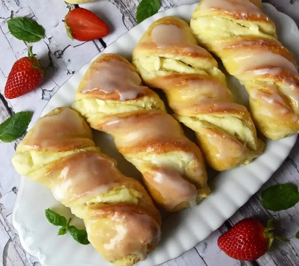 Нежные булочки с творогом: как приготовить кулинарный шедевр