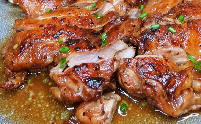 Приготовление курицы без костей с чесноком и соевым соусом: секреты изысканного вкуса за 15 минут