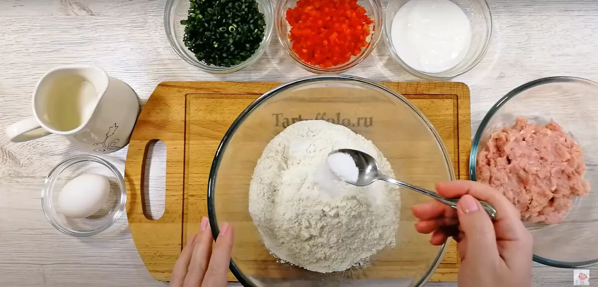 Лепёшки с мясом: быстрое удовольствие для всей семьи